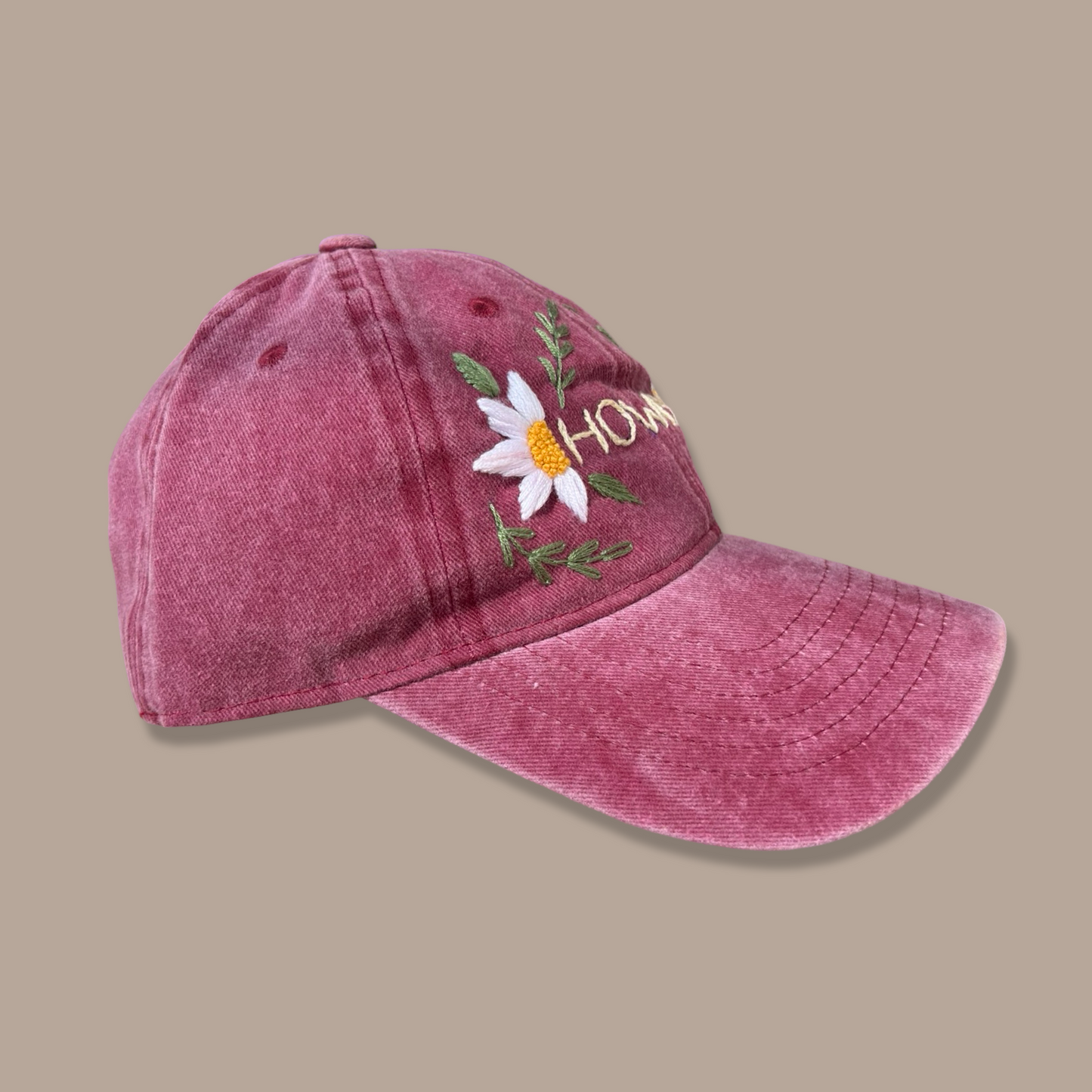Embroidered Cap “Howdy” - Burgundy