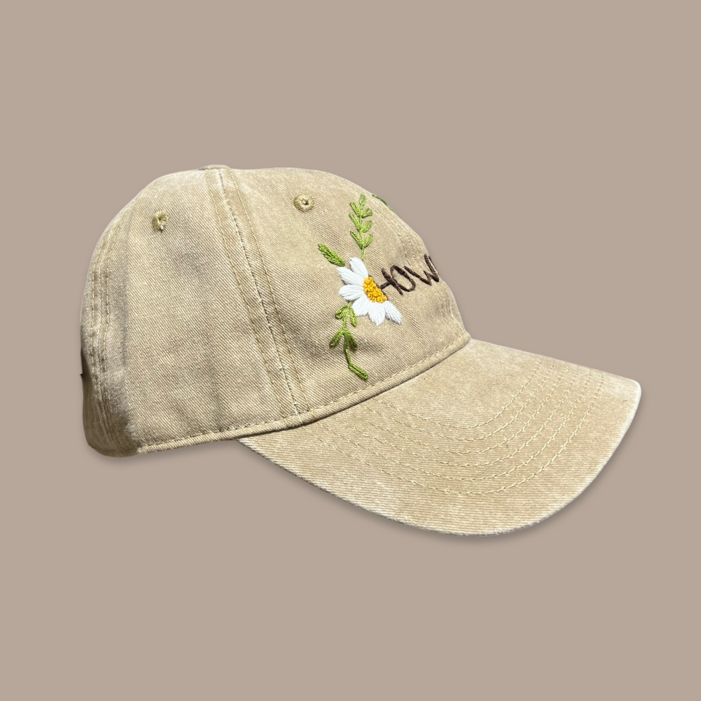 Embroidered Cap “Howdy” - Beige