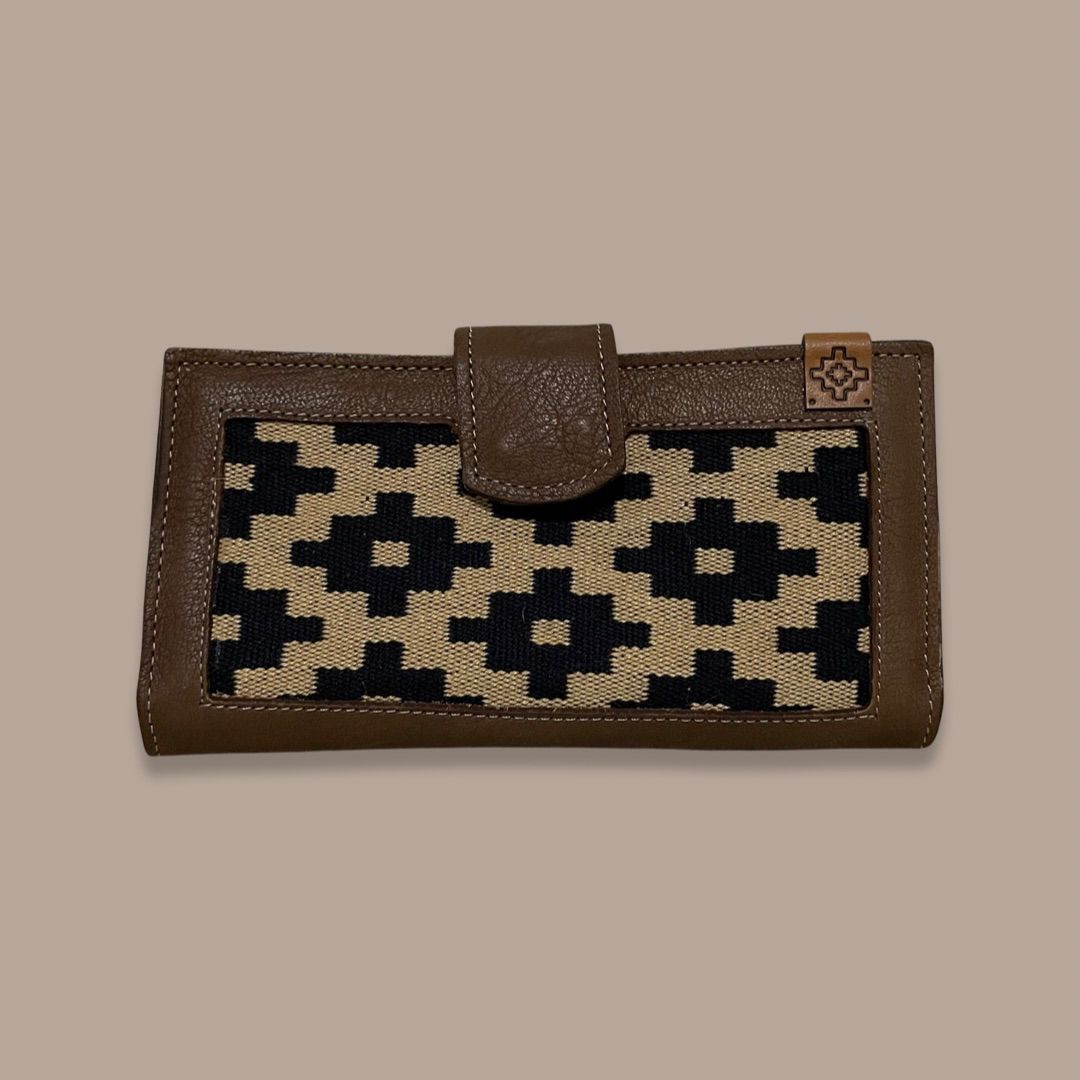 Leather and 'Guarda Pampa' Women Wallet